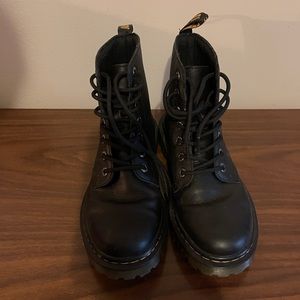 Luana Dr. Martens boots